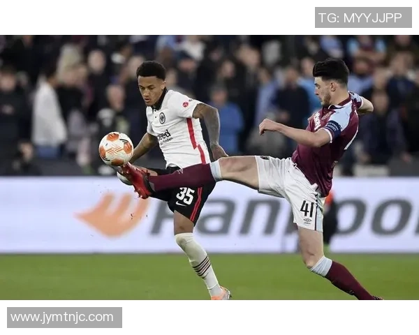 法兰克福与莱比锡红牛角球对决精彩回顾与分析 法兰克福与莱比锡红牛角球对决精彩回顾与分析